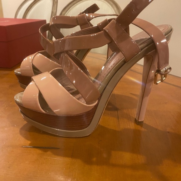 Excellent condition warn just to try. - Picture 4 of 8